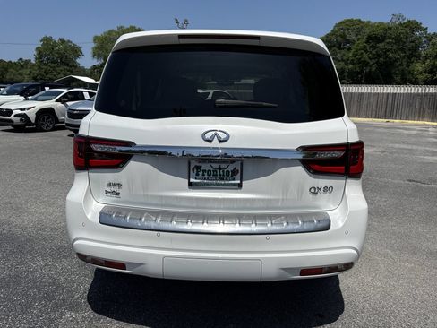 Used 2022 INFINITI QX80 Luxe w/ Cargo Package AWD/4WD image 4