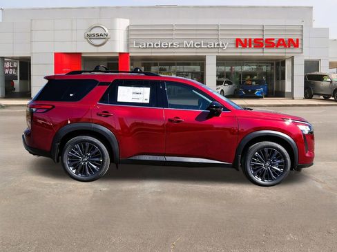 New 2026 Nissan Pathfinder SL w/ SL Premium Package FWD image 2