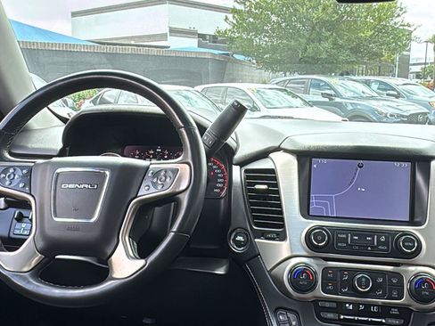 Used 2015 GMC Yukon Denali w/ Premium Package RWD image 7