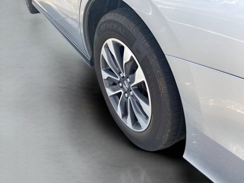 Used 2022 Honda Odyssey EX-L image 17