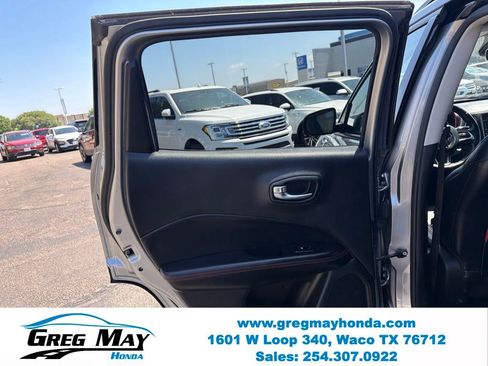 Used 2020 Jeep Compass Trailhawk AWD/4WD image 23