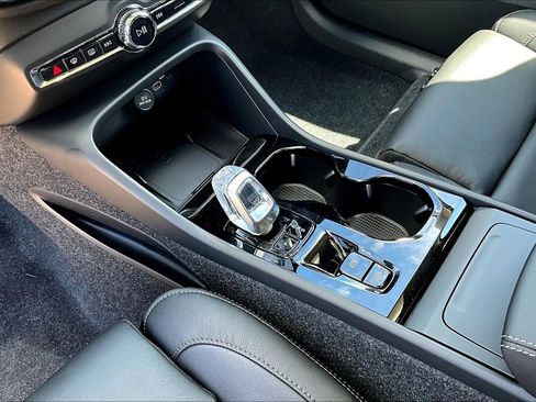 New 2026 Volvo XC40 B5 Plus w/ Protection Package Premier image 21