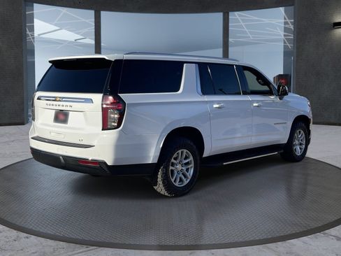 Used 2024 Chevrolet Suburban LT w/ Luxury Package AWD/4WD image 5