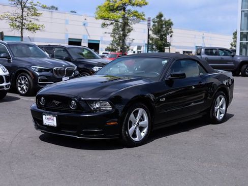 Used 2013 Ford Mustang GT RWD image 6