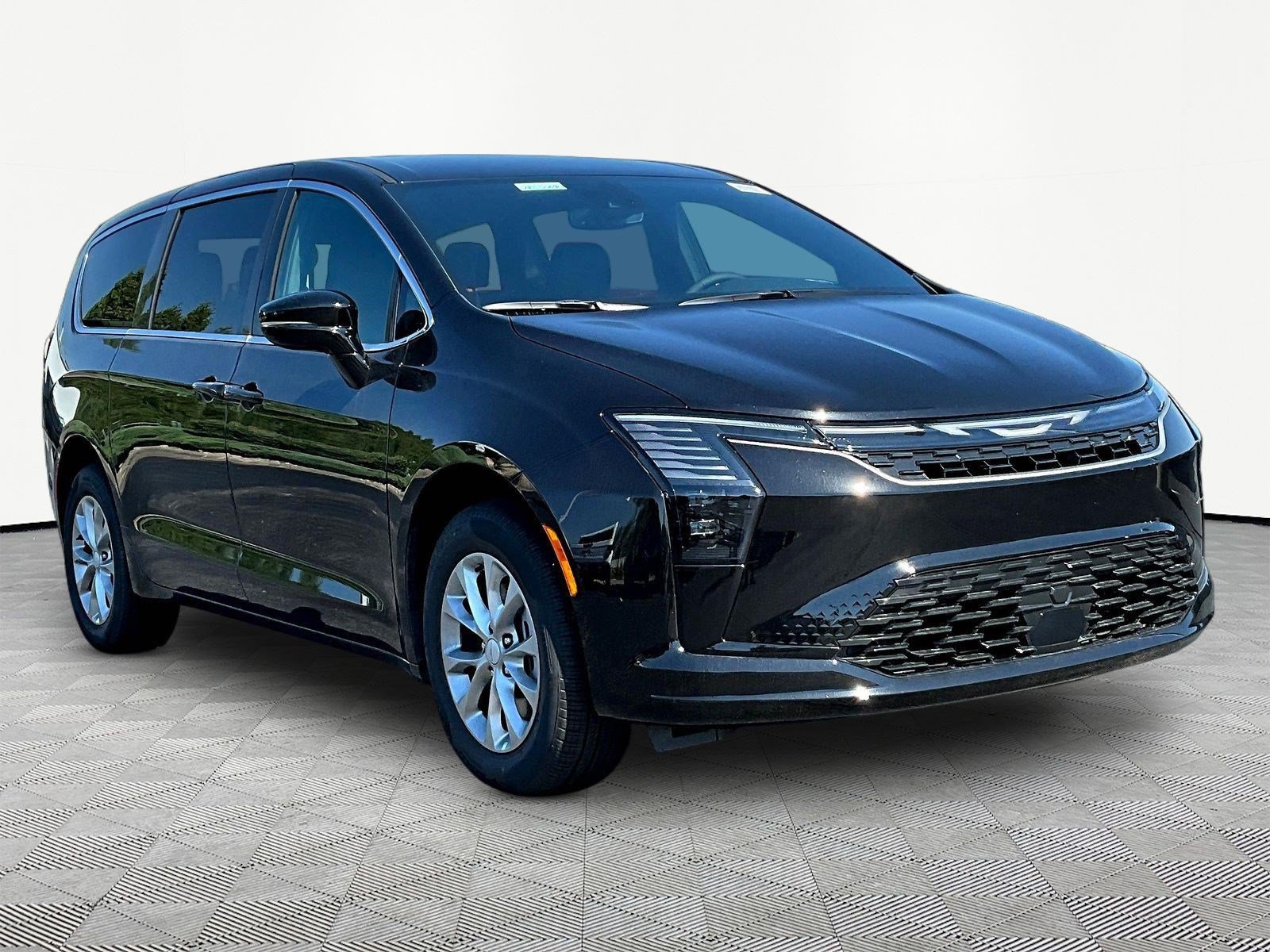 New 2027 Chrysler Pacifica Select AWD/4WD image 3