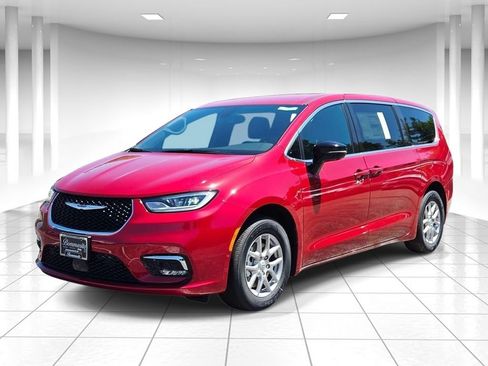 New 2026 Chrysler Pacifica Select FWD image 7