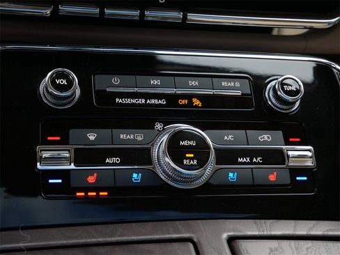 Used 2023 Lincoln Navigator Reserve image 23