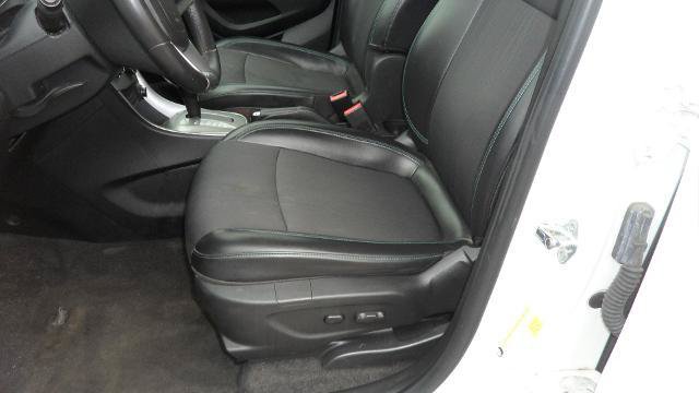 Used 2016 Chevrolet Trax LT w/ LT Convenience Package AWD/4WD image 19