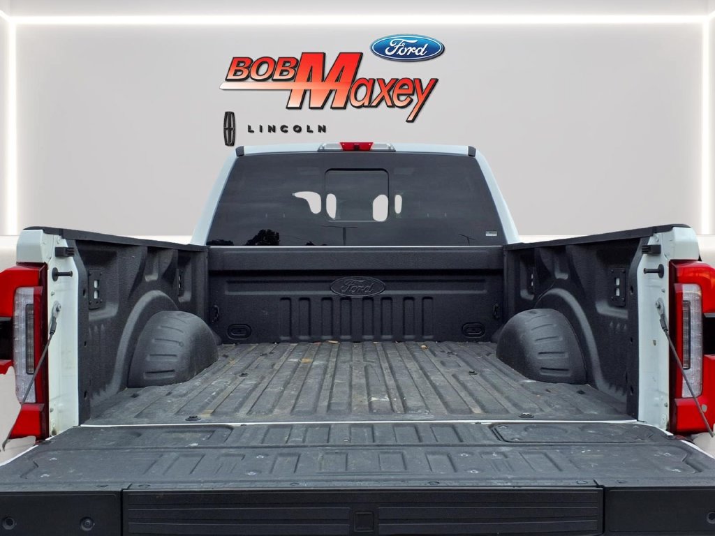 Used 2024 Ford F350 Platinum w/ FX4 Off-Road Package AWD/4WD image 9