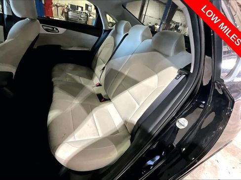 Used 2022 Kia Forte LXS w/ LXS Technology Package FWD image 24