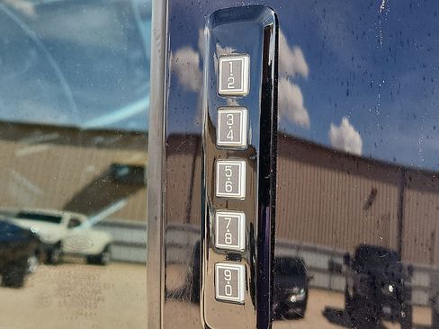 Used 2023 Ford F150 Lariat AWD/4WD image 9