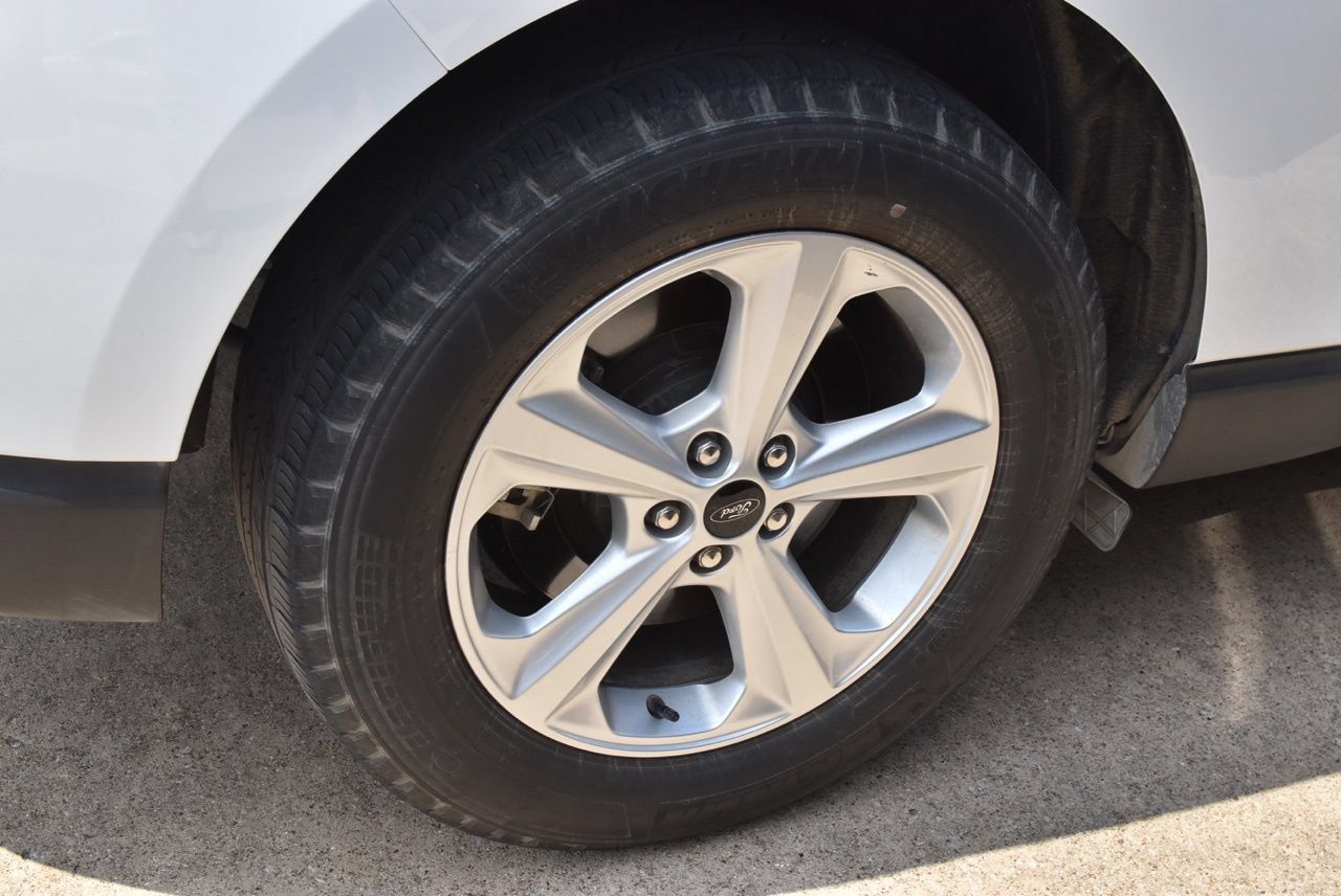 Used 2023 Ford Edge SE AWD/4WD image 10