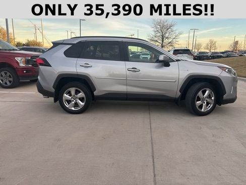 Used 2020 Toyota RAV4 Limited image 2