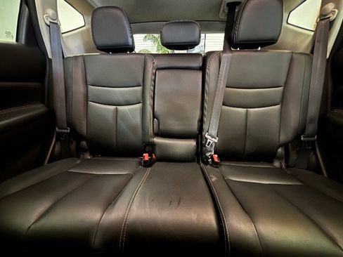 Used 2023 Nissan Murano SV AWD/4WD image 13