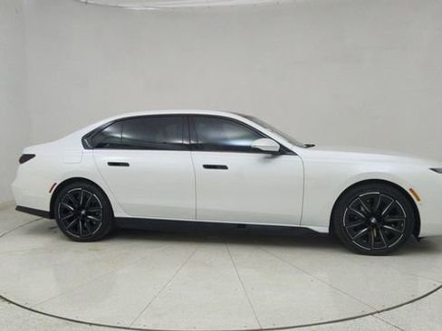 Used 2023 BMW i7 xDrive60 w/ Executive Package 2 image 64