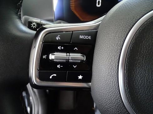 Used 2025 Kia Sorento S AWD/4WD image 7