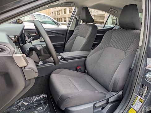 Used 2025 Toyota Camry LE image 23