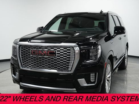 Used 2024 GMC Yukon Denali w/ Advanced Technology Package image 3