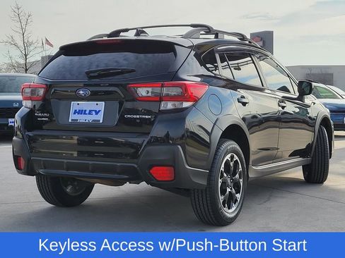 Used 2022 Subaru Crosstrek 2.0i Premium w/ Moonroof Package image 4