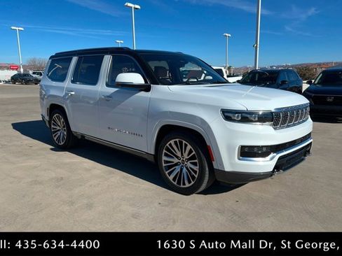 Used 2022 Jeep Grand Wagoneer Series III w/ Rear Seat Video Group 1 image 7