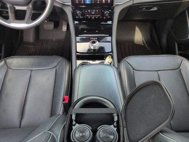 Used 2022 Jeep Grand Cherokee L Limited w/ Luxury Tech Group II RWD image 19