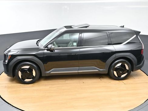 Used 2024 Kia EV9 Wind AWD/4WD image 47