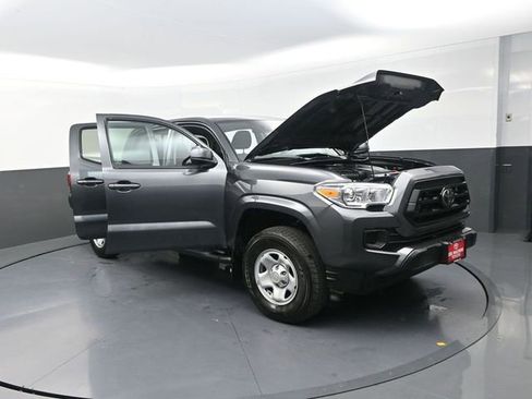 Used 2023 Toyota Tacoma SR AWD/4WD image 39