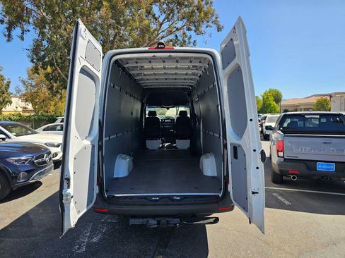 Used 2026 Mercedes-Benz Sprinter 2500 image 17