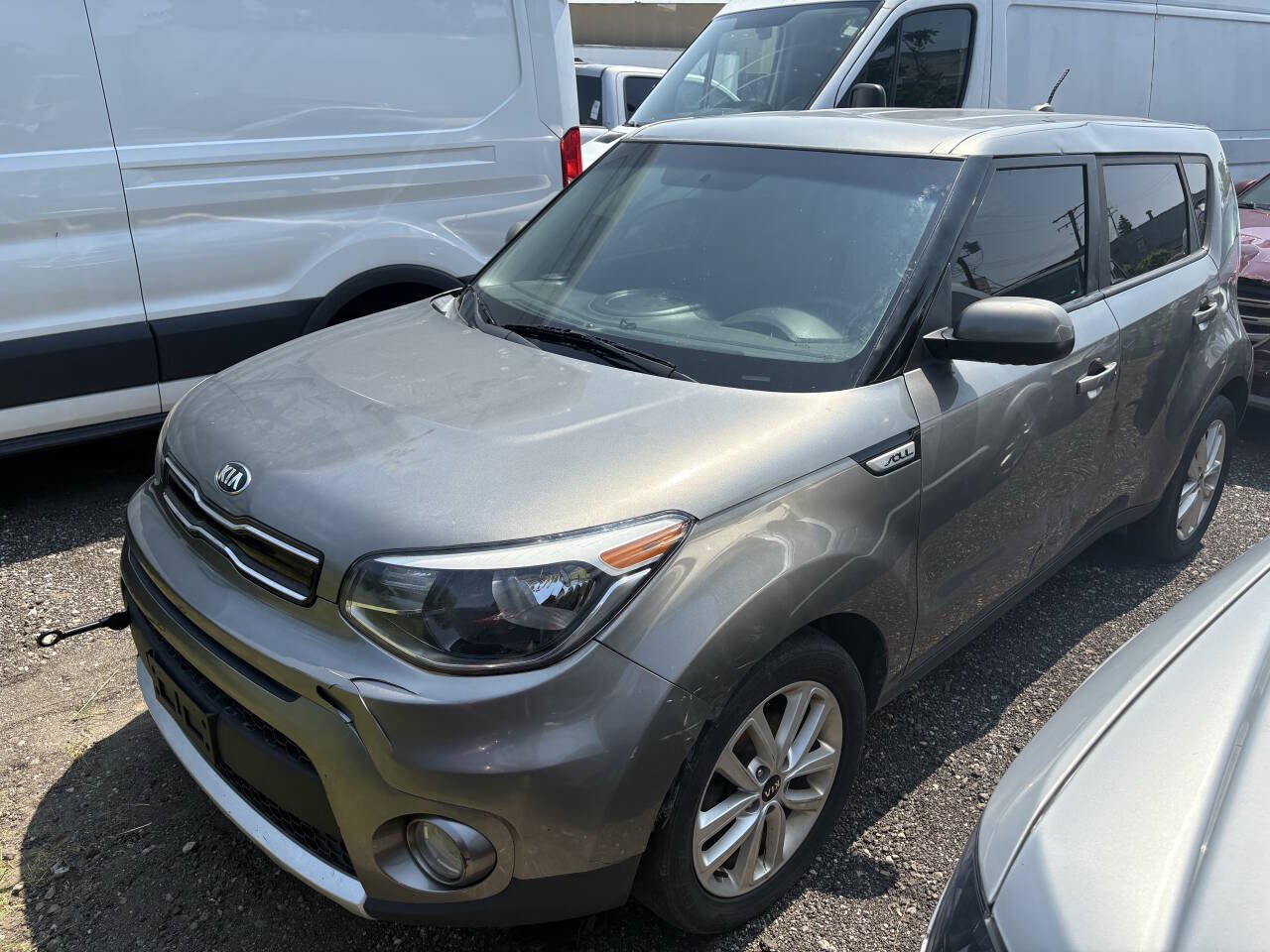 Used 2018 Kia Soul + FWD image 5