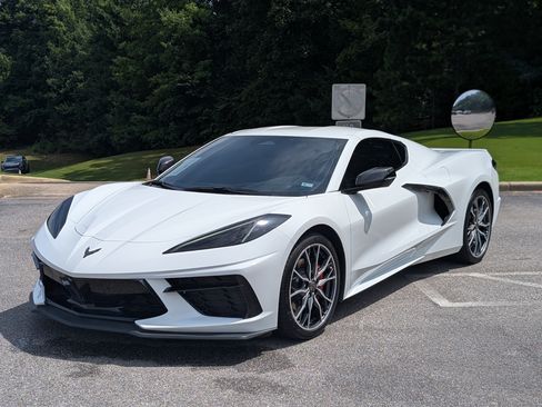 Used 2025 Chevrolet Corvette Stingray Coupe w/ Battery Protection Package RWD image 5