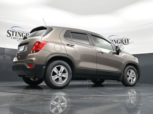 Used 2021 Chevrolet Trax LS w/ Tint and Cruise Package image 23