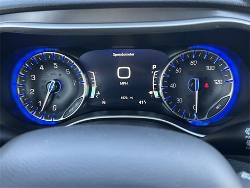 Certified 2026 Chrysler Pacifica Select w/ S Appearance Package image 22