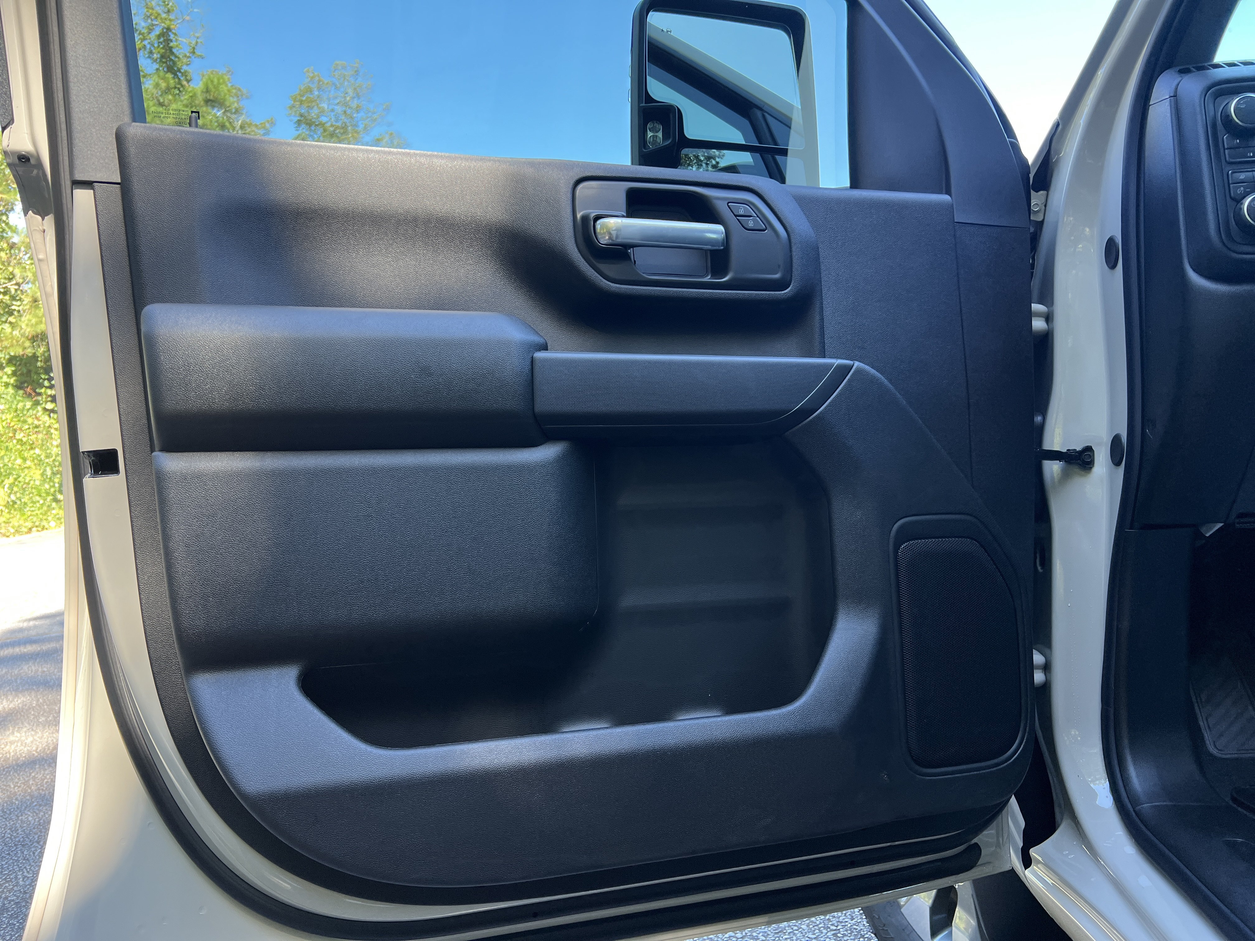 New 2026 Chevrolet Silverado 2500 Custom w/ Custom Value Package AWD/4WD image 15