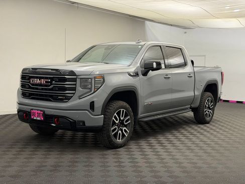 Used 2025 GMC Sierra 1500 AT4 w/ Technology Package AWD/4WD image 1