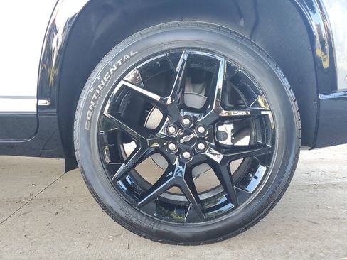 New 2026 Chevrolet Traverse RS w/ LPO, Floor Liner Package image 5