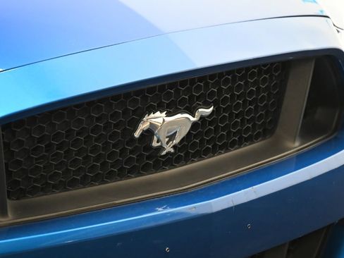 Used 2017 Ford Mustang GT Premium w/ GT Performance Package RWD image 11