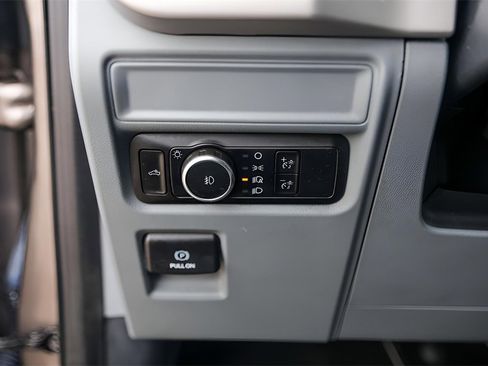 Used 2023 Ford F150 XLT image 18