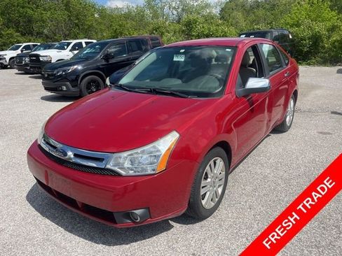 Used 2010 Ford Focus SEL FWD image 1