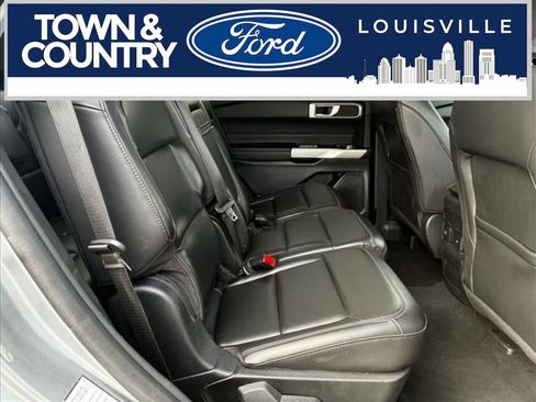 Used 2024 Ford Explorer XLT w/ Equipment Group 202A AWD/4WD image 19