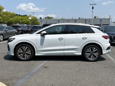 Used 2023 Audi Q4 e-tron Premium w/ Convenience Package RWD image 2