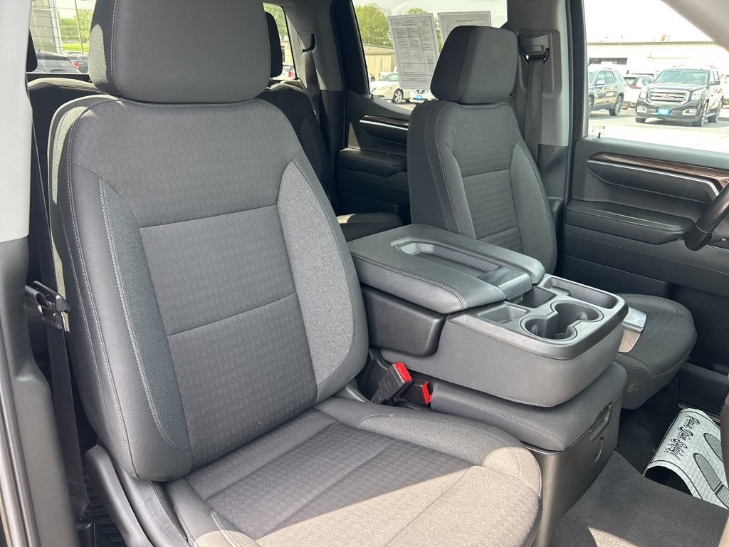 Used 2022 Chevrolet Silverado 1500 LT AWD/4WD image 17