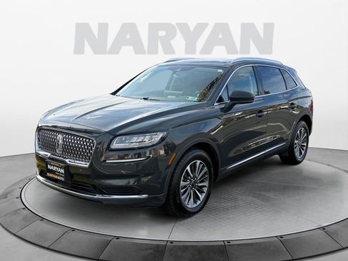 Used 2022 Lincoln Nautilus Reserve image 4