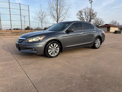 Used 2012 Honda Accord EX image 2