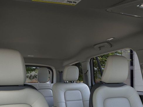 New 2026 Lincoln Aviator 2WD w/ Jet Appearance Package image 22