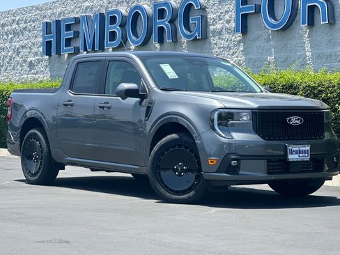 New 2025 Ford Maverick Lobo image 2