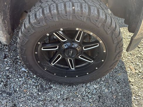 Used 2015 GMC Sierra 1500 SLE w/ SLE Value Package image 24