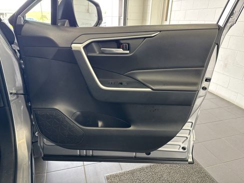 Used 2024 Toyota RAV4 XLE FWD image 49
