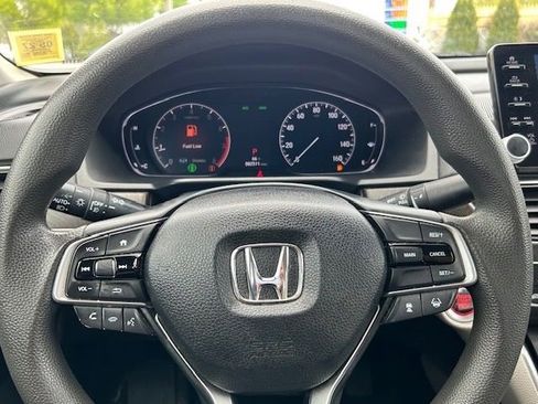 Used 2018 Honda Accord EX image 26