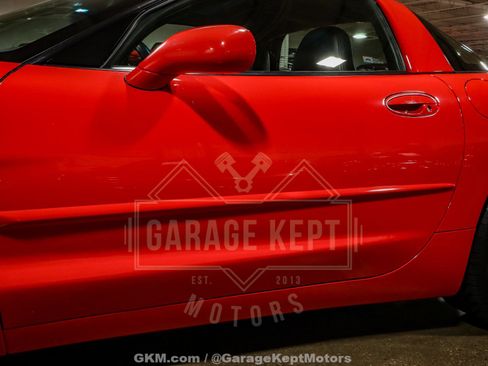 Used 1997 Chevrolet Corvette Coupe w/ Roof Pkg image 29