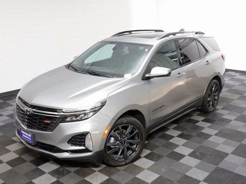 Used 2023 Chevrolet Equinox RS image 2